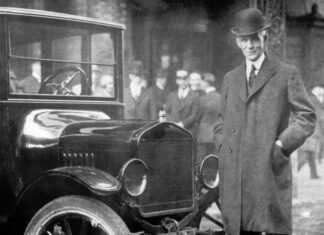 Henry Ford next to Model T 1921 From the Collections of The Henry Ford e1526970988486